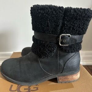 UGG Blayre Boot Sherpa lined women’s black 9.5 includes original box